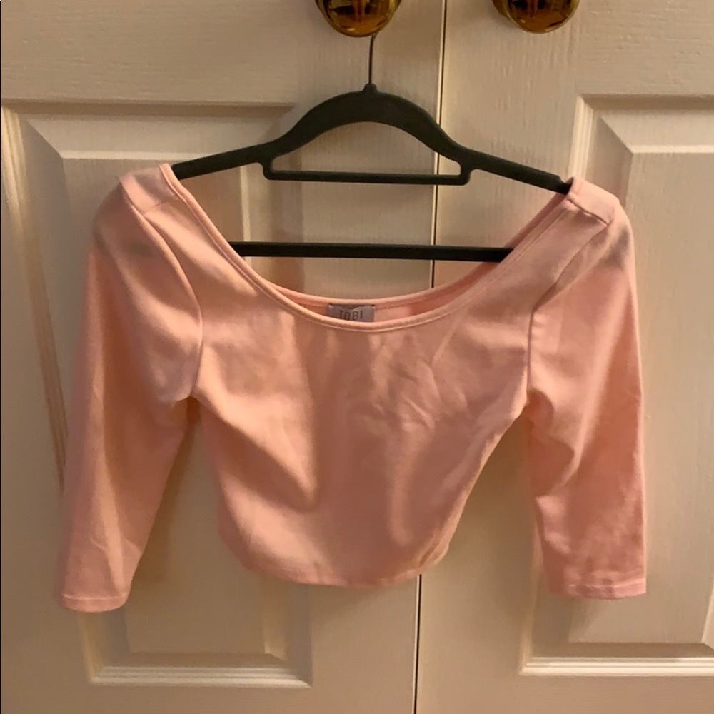 Long sleeve pink crop top
